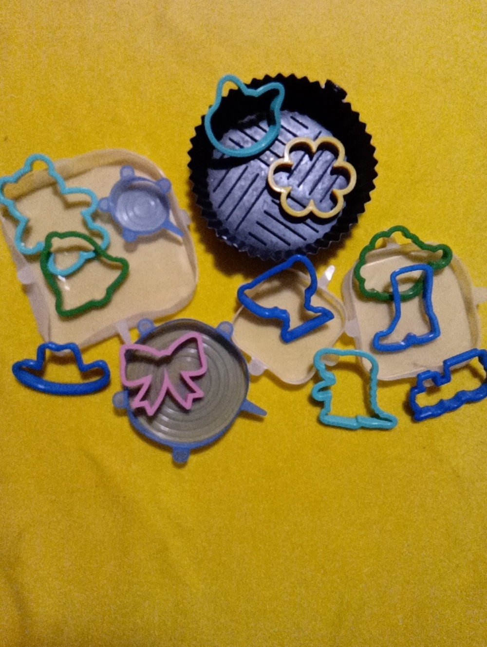 Kids Multicolor Animal & Shape Cookie Cutters - Assorted Colors